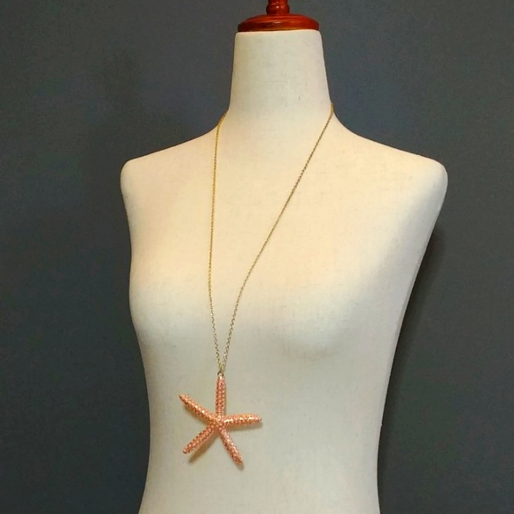 ALDO Starfish 3D Pendant Necklace on Gold Toned Chain Beach Summer Vibes